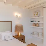 Vila Macaro With Direct Access *