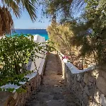 Macaro With Direct Access Vila
