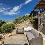 Macaro With Direct Access Vila